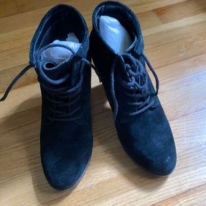 Cute tie up ankle booties with 3” heel